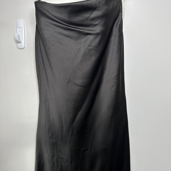 Sucrefas Women's Spaghetti Strap Dress Satin Sleeveless Cowl Neck - Picture 4 of 11